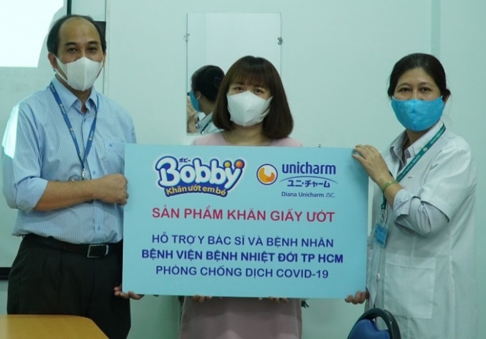 Bobby chung tay đẩy lùi dịch bệnh, sát cánh cùng tuyến đầu chống dịch - 2 Bobby chung tay đẩy lùi dịch bệnh, sát cánh cùng tuyến đầu chống dịch - 2