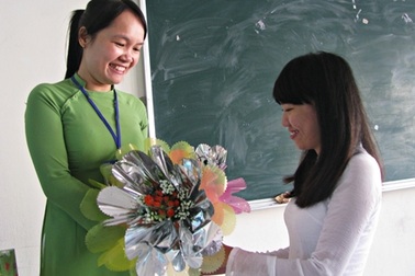 Coi học sinh như con