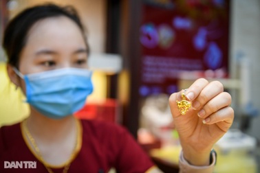 "Sốt" vàng đi qua: Ai lỗ, ai lãi?