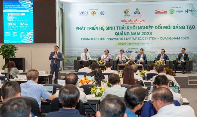 Ông Nguyễn Phương Sơn - Giám đốc Đối ngoại Amway Việt Nam, chia sẻ về Báo cáo Khởi nghiệp toàn cầu năm 2023 của Tập đoàn Amway