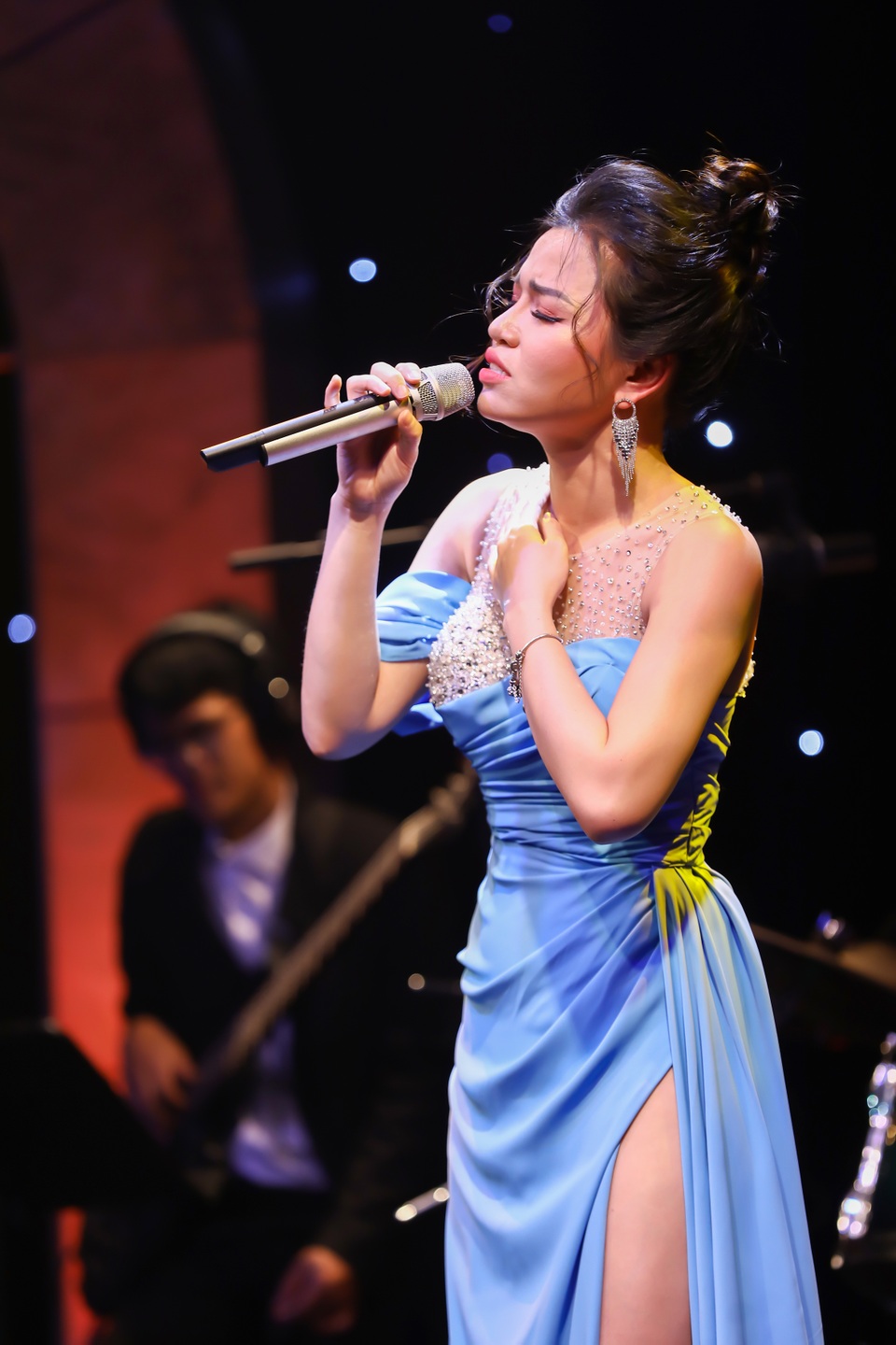 Cuộc Yêu 15 năm tràn đầy cảm xúc mới mẻ của Hiền Nguyễn Soprano - 2 Cuộc Yêu 15 năm tràn đầy cảm xúc mới mẻ của Hiền Nguyễn Soprano - 2