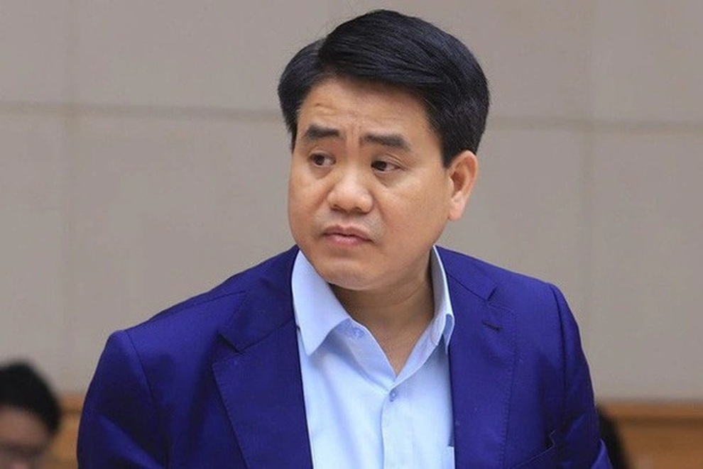 Cú điện thoại định mệnh của ông Nguyễn Đức Chung làm nhiều người bị khởi tố - 1 Cú điện thoại định mệnh của ông Nguyễn Đức Chung làm nhiều người bị khởi tố - 1