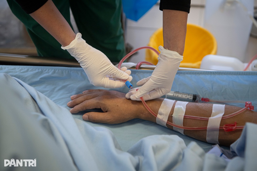 Bóng hồng trong phòng bệnh thế kỷ - 5