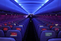 Vì sao phải hạ độ sáng khoang hành khách khi máy bay cất, hạ cánh ban đêm?