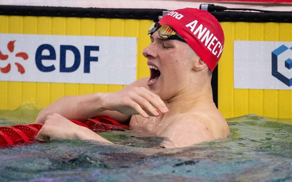 Kình ngư bị trật khớp vai khi ăn mừng suất tham dự Olympic - 1