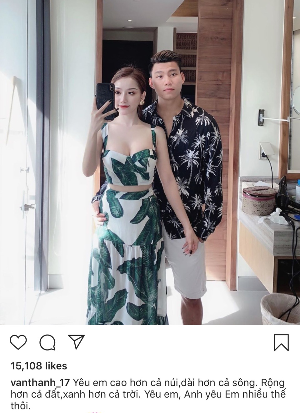 Cầu thủ Vũ Văn Thanh tỏ tình mùi mẫn với bạn gái, fan hô hào mau cưới đi - 1 Cầu thủ Vũ Văn Thanh tỏ tình mùi mẫn với bạn gái, fan hô hào mau cưới đi - 1