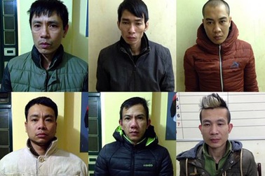 Hà Nội: Ổ nhóm mua bán ma túy, súng quân dụng bị bắt