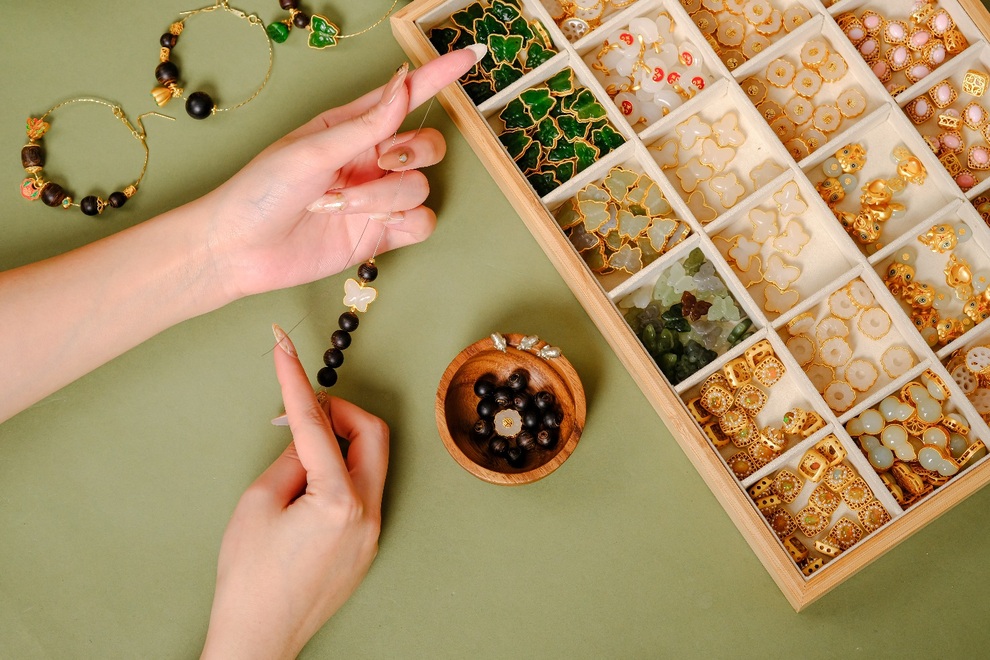 Tiệm đá Hoa Cúc và bối bảo độc quyền - pandora trầm hương - 4 Tiệm đá Hoa Cúc và bối bảo độc quyền - pandora trầm hương - 4