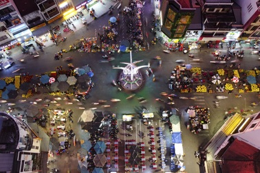 Nhộn nhịp chợ hoa xuân