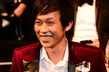 Hoài Linh lập cú đúp tại HTV Awards