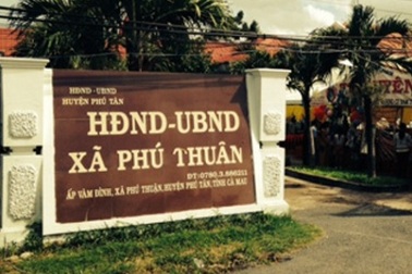 Cán bộ xã lộ chuyện ngoại tình vì người tình bất ngờ ngất xỉu