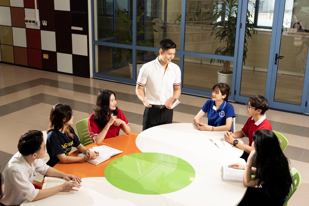 Hành trình phát triển đào tạo cùng Khoa Quản trị kinh doanh - ĐH KTQD - 1 Hành trình phát triển đào tạo cùng Khoa Quản trị kinh doanh - ĐH KTQD - 1