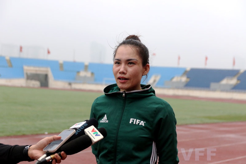 Trọng tài nữ Việt Nam có cơ hội làm nhiệm vụ ở giải vô địch quốc gia nam - 1 Trọng tài nữ Việt Nam có cơ hội làm nhiệm vụ ở giải vô địch quốc gia nam - 1