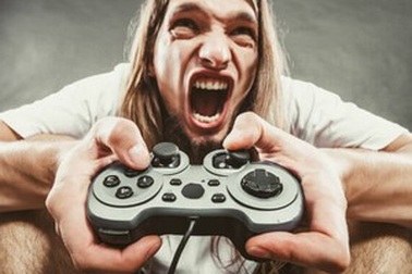 Mẹ bắn chết con vì liên tục chửi bậy khi chơi game