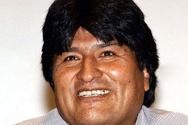 Tổng thống Boliavia thực hiện “bình đẳng giới” trong chính trị