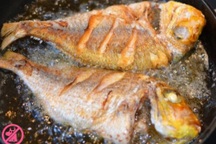 Cô gái "được cả nhà bạn trai săn đón" vì có... bí kíp rán cá