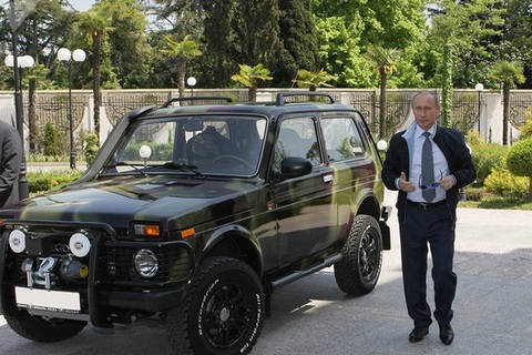 Dàn xe “khủng” phục vụ các đời Tổng thống Nga