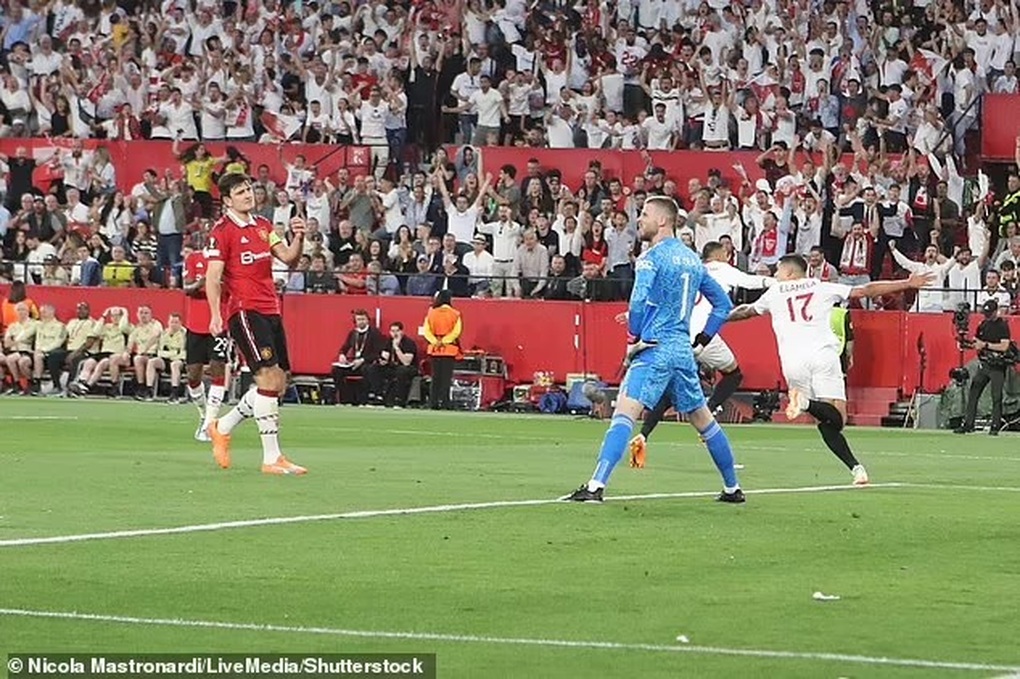 Mắc sai lầm ngớ ngẩn, Harry Maguire và De Gea bị chỉ trích thậm tệ - 2 Mắc sai lầm ngớ ngẩn, Harry Maguire và De Gea bị chỉ trích thậm tệ - 2