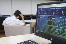 Chứng khoán giảm sâu ngày này qua ngày khác, nhà đầu tư nên làm gì?