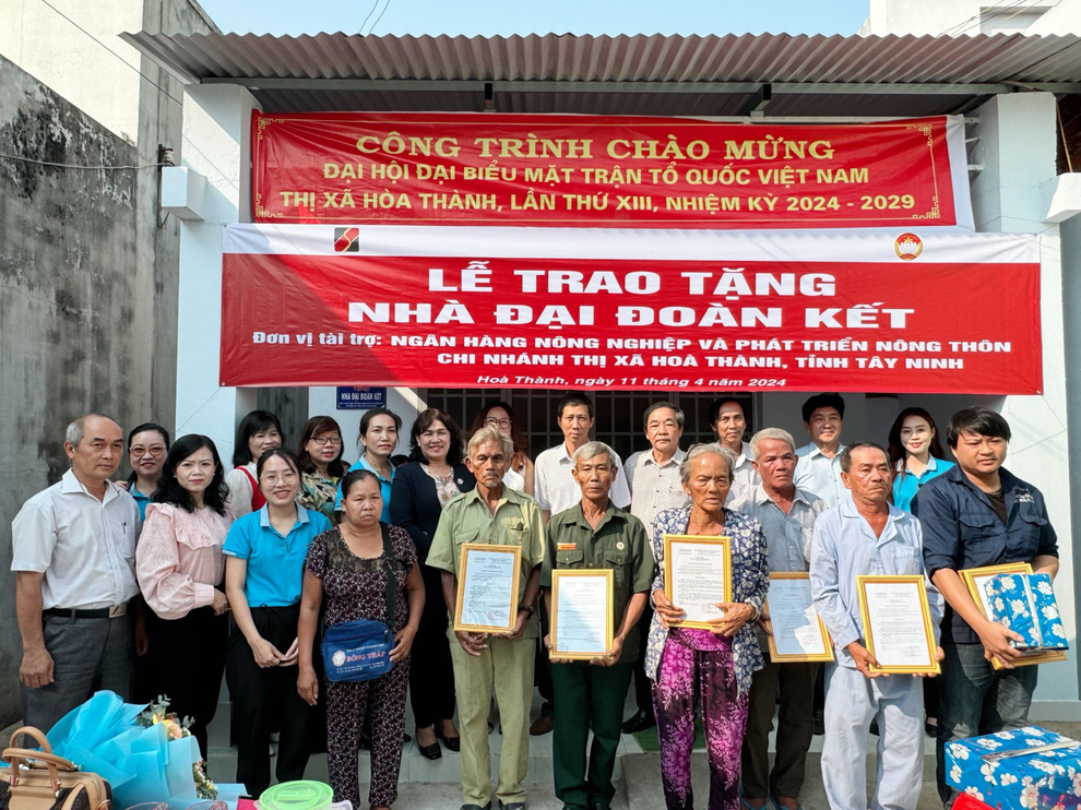 Agribank và truyền thống Ngân hàng vì cộng đồng - 4 Agribank và truyền thống Ngân hàng vì cộng đồng - 4