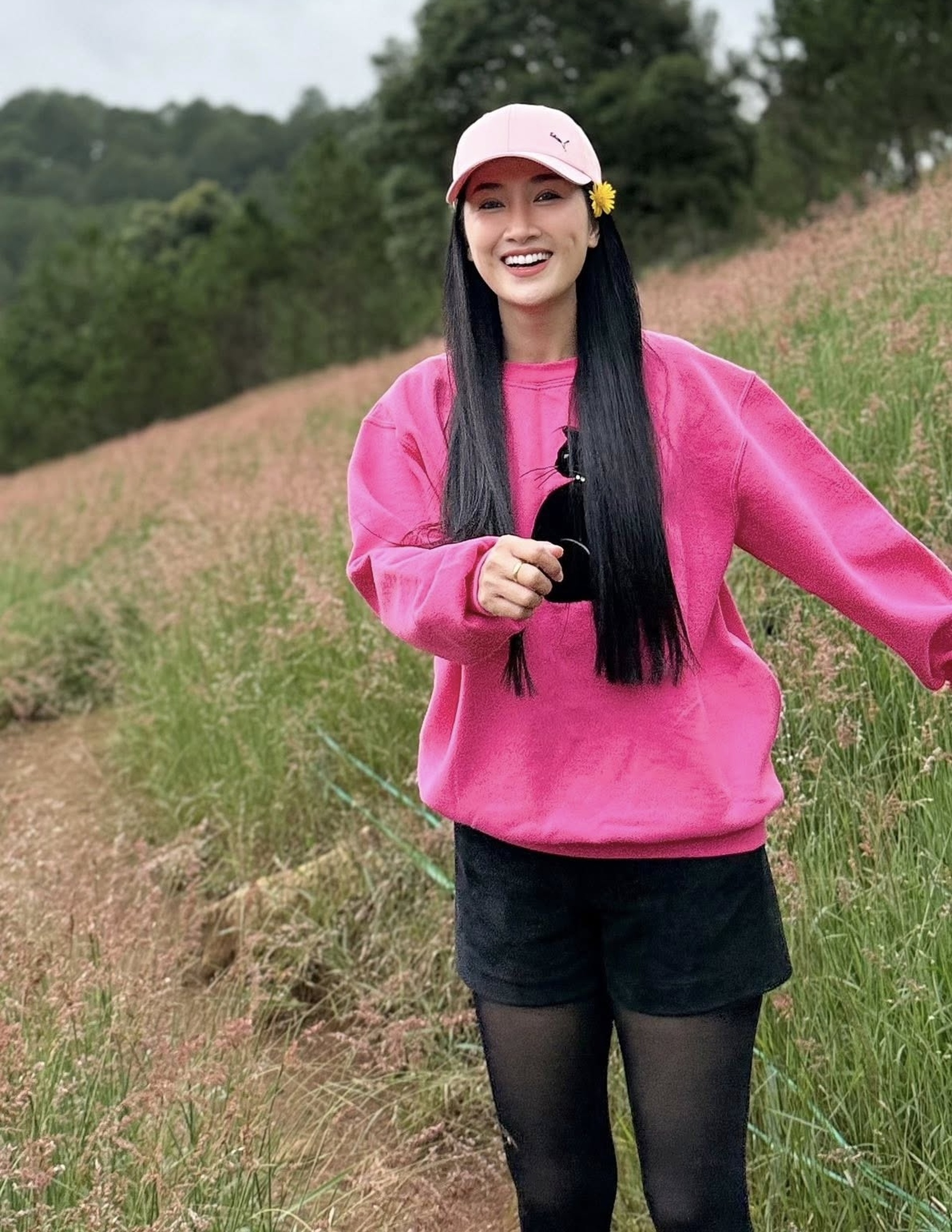 Nữ hoàng phim xưa Quỳnh Lam hạnh phúc bên bạn trai cao 1,8m kém 9 tuổi - 9 Nữ hoàng phim xưa Quỳnh Lam hạnh phúc bên bạn trai cao 1,8m kém 9 tuổi - 9