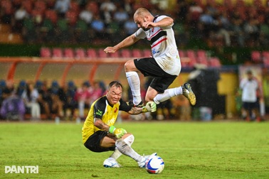 Đội ngôi sao Việt Nam thắng đẹp 3-2 trước các huyền thoại Man Utd