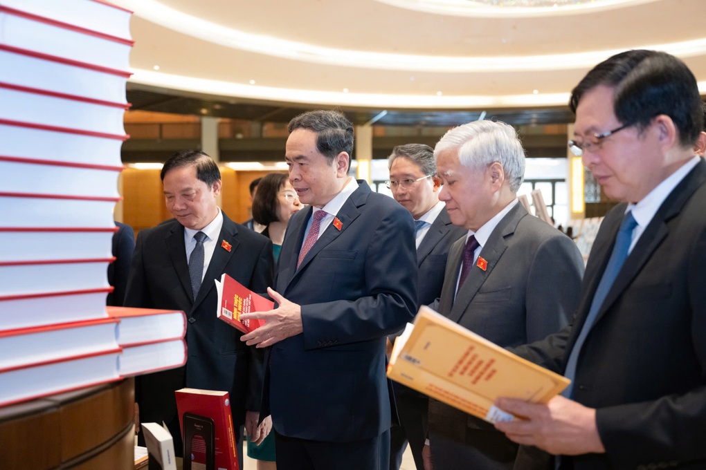 Kiên quyết chống tiêu cực và lợi ích nhóm trong xây dựng pháp luật - 2