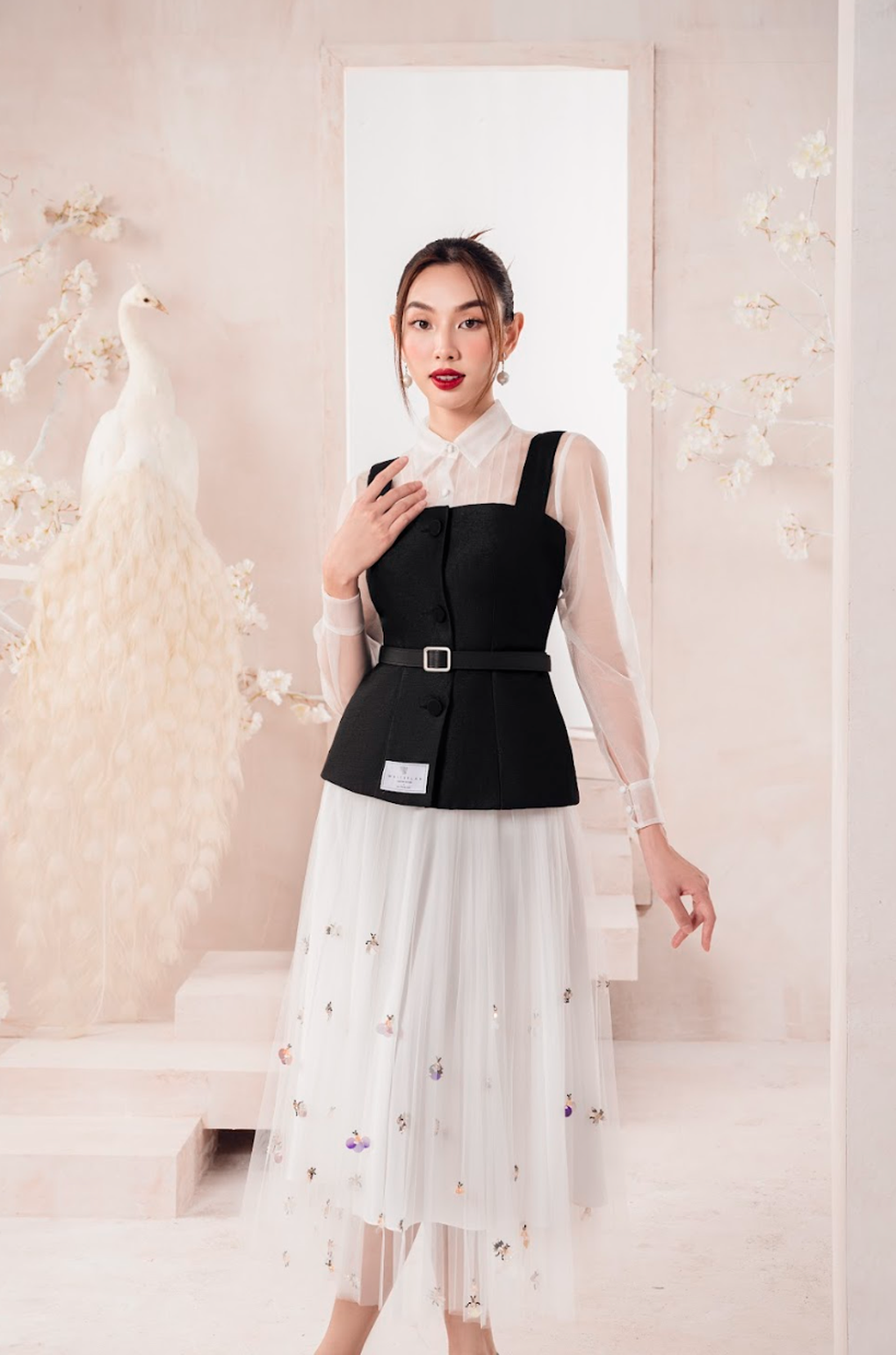 Hoa hậu Thùy Tiên theo đuổi phong cách thời trang ngọt ngào - 8 Hoa hậu Thùy Tiên theo đuổi phong cách thời trang ngọt ngào - 8