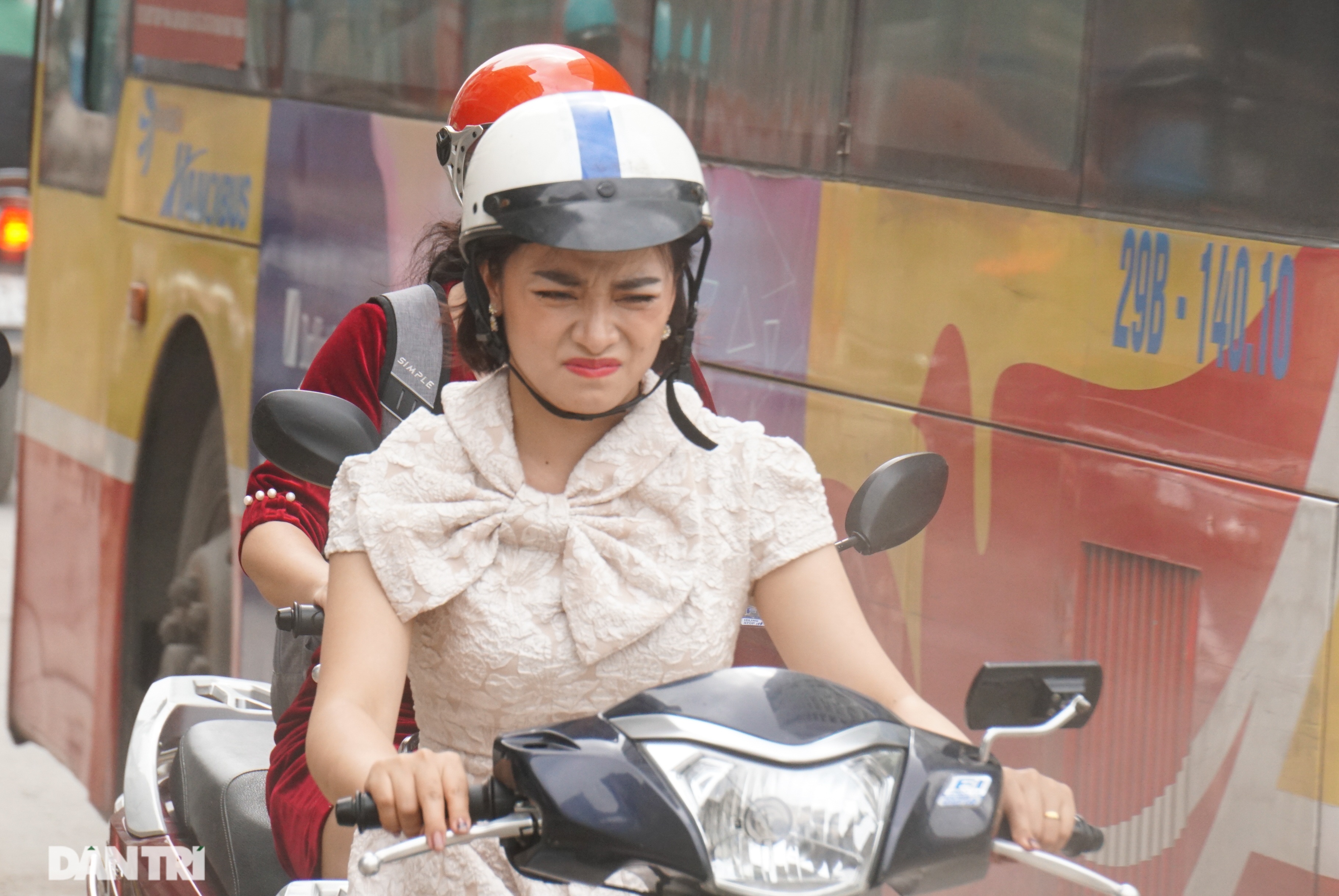 Xuất hiện hiện tượng nghịch nhiệt, Hà Nội chìm trong màn sương đục - 7 Xuất hiện hiện tượng nghịch nhiệt, Hà Nội chìm trong màn sương đục - 7