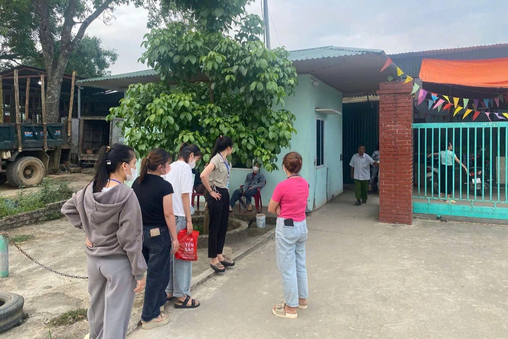 Xác minh thông tin công ty trừ tiền lỗ vào lương công nhân - 2 Xác minh thông tin công ty trừ tiền lỗ vào lương công nhân - 2