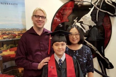 Cậu bé 12 tuổi trở thành sinh viên đại học trẻ tuổi nhất