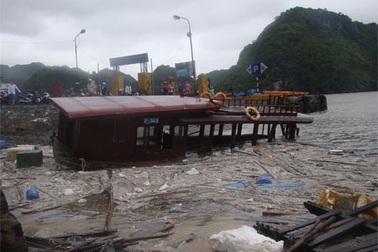 Tiếp sóng tình người qua mưa bão