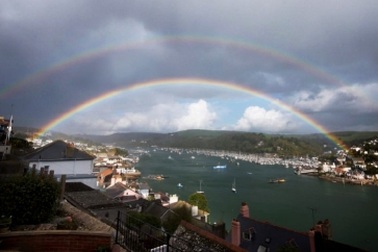 Sững sờ cảnh cầu vồng kép