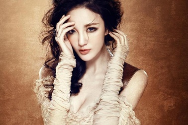 Lại ngất ngây trước vẻ đẹp búp bê của "thiên thần gợi cảm"