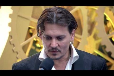 Johnny Depp dự công chiếu phim