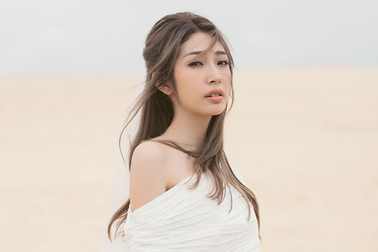 Khổng Tú Quỳnh chia sẻ sau chuyện tình đổ vỡ