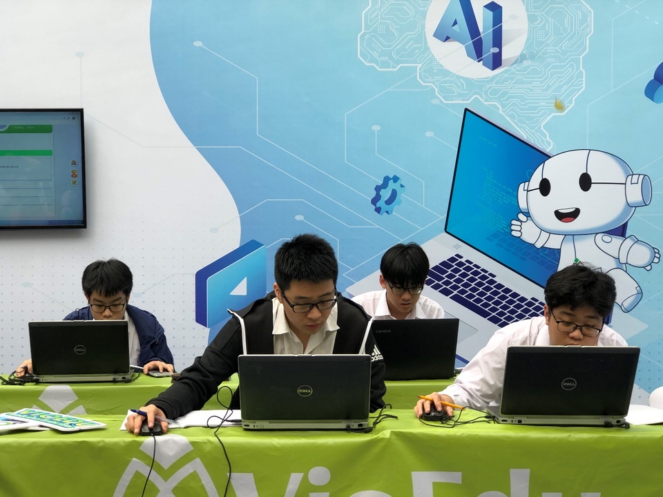 Ứng dụng công nghệ đổi mới hoạt động quản lý, dạy và học - 3 Ứng dụng công nghệ đổi mới hoạt động quản lý, dạy và học - 3