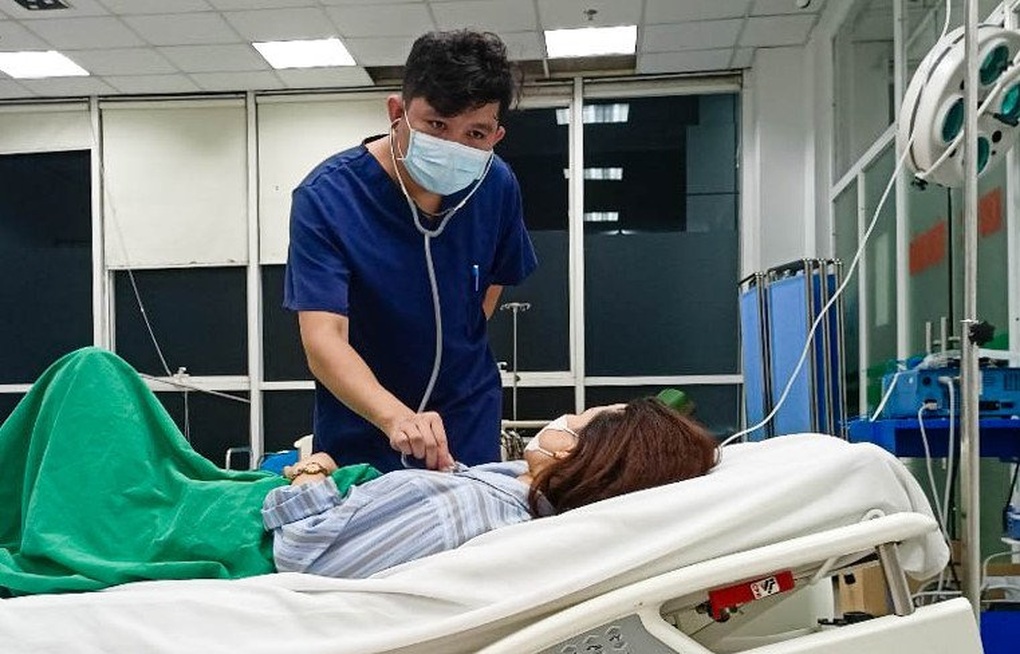 Tay chân miệng tại Hà Nội vào đỉnh dịch: Triệu chứng nguy hiểm nhất - 2 Tay chân miệng tại Hà Nội vào đỉnh dịch: Triệu chứng nguy hiểm nhất - 2