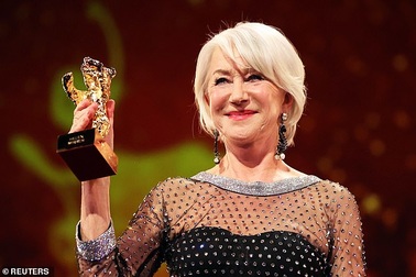 Helen Mirren trẻ trung, xinh đẹp ở tuổi 75