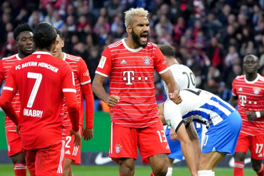 Bayern Munich lên ngôi đầu bảng Bundesliga, Dortmund thắng đậm