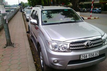 Hà Nội: Hơn 3.000 ô tô sang tên đổi chủ trước giờ G