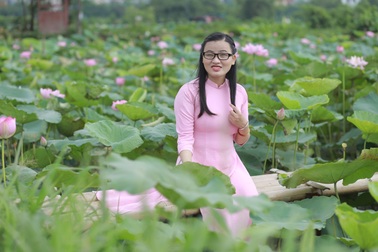 Cô gái khiếm thị nhận học bổng 1,5 tỷ đồng để viết tiếp ước mơ truyền thông