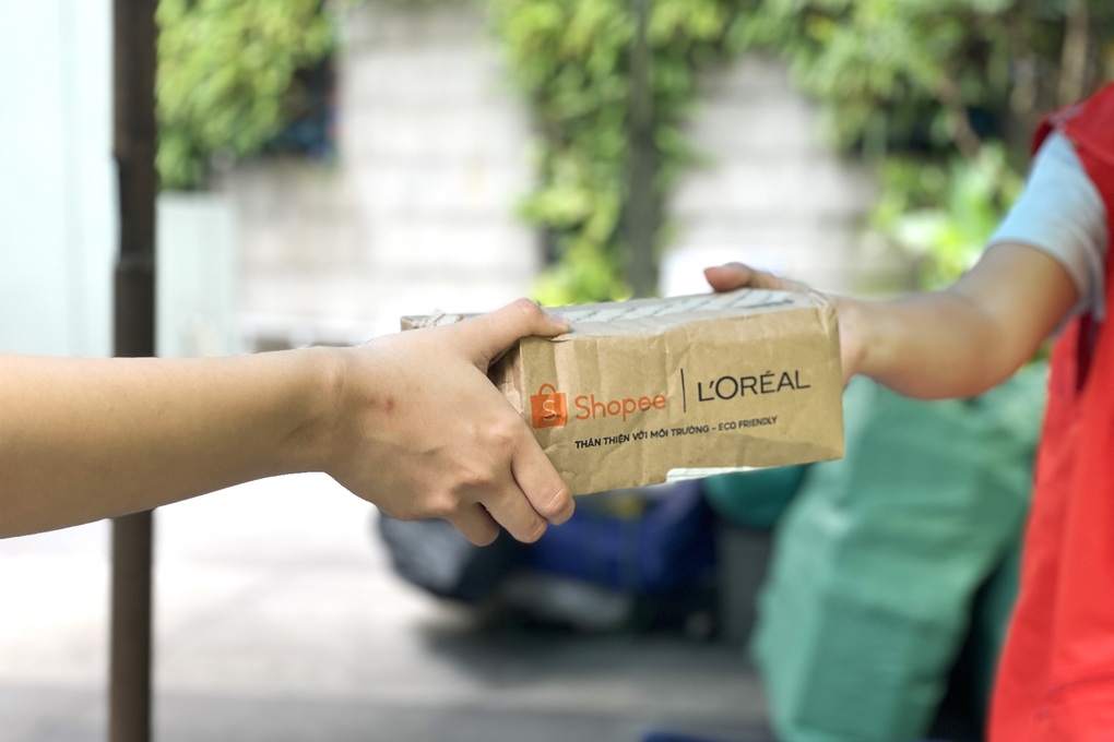 Shopee giúp cộng đồng người dùng tiết kiệm hàng tỷ đồng tại sự kiện 9/9 - 2 Shopee giúp cộng đồng người dùng tiết kiệm hàng tỷ đồng tại sự kiện 9/9 - 2