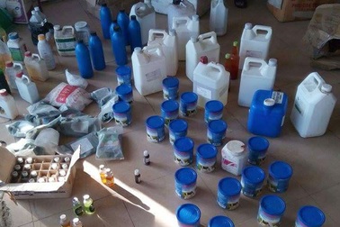 Phát hiện hơn 50 kg chất phụ gia làm bánh kẹo, nước ngọt không nguồn gốc