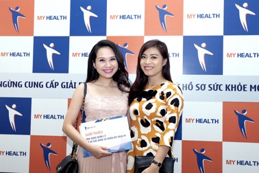 MC Mỹ Lan, Hoàng Linh tìm ra giải pháp mới cho việc quản lý và lưu trữ hồ sơ sức khỏe.