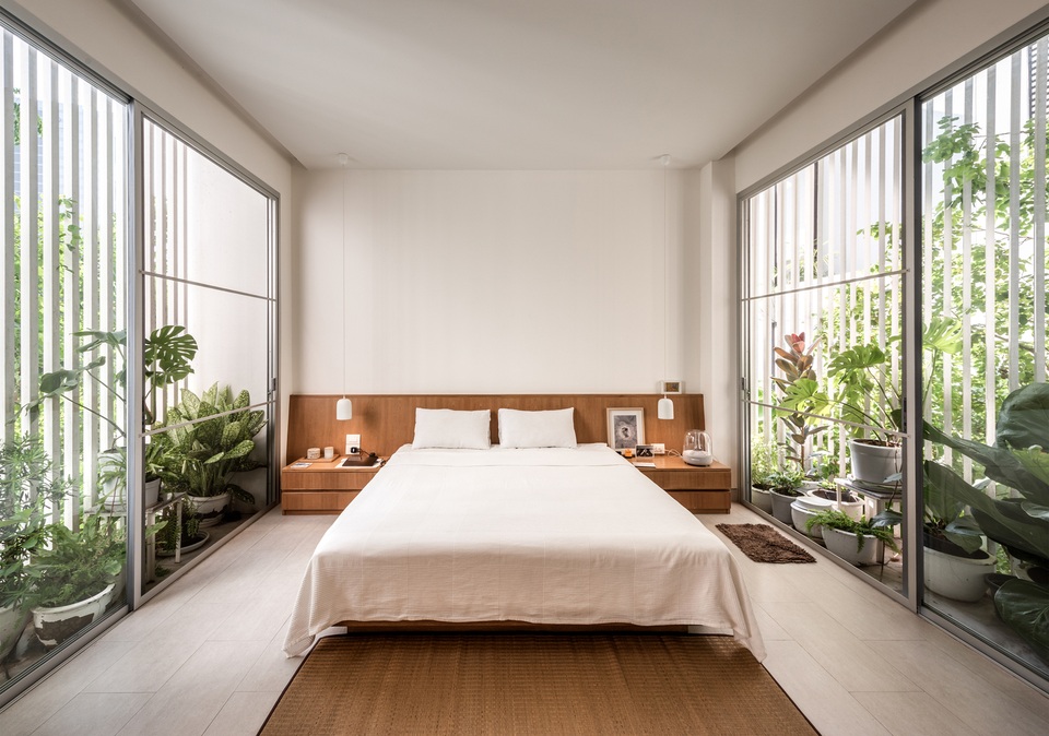 Độc đáo nhà trồng hơn 100 loại cây xanh, vào bên trong như rừng nhiệt đới - 9