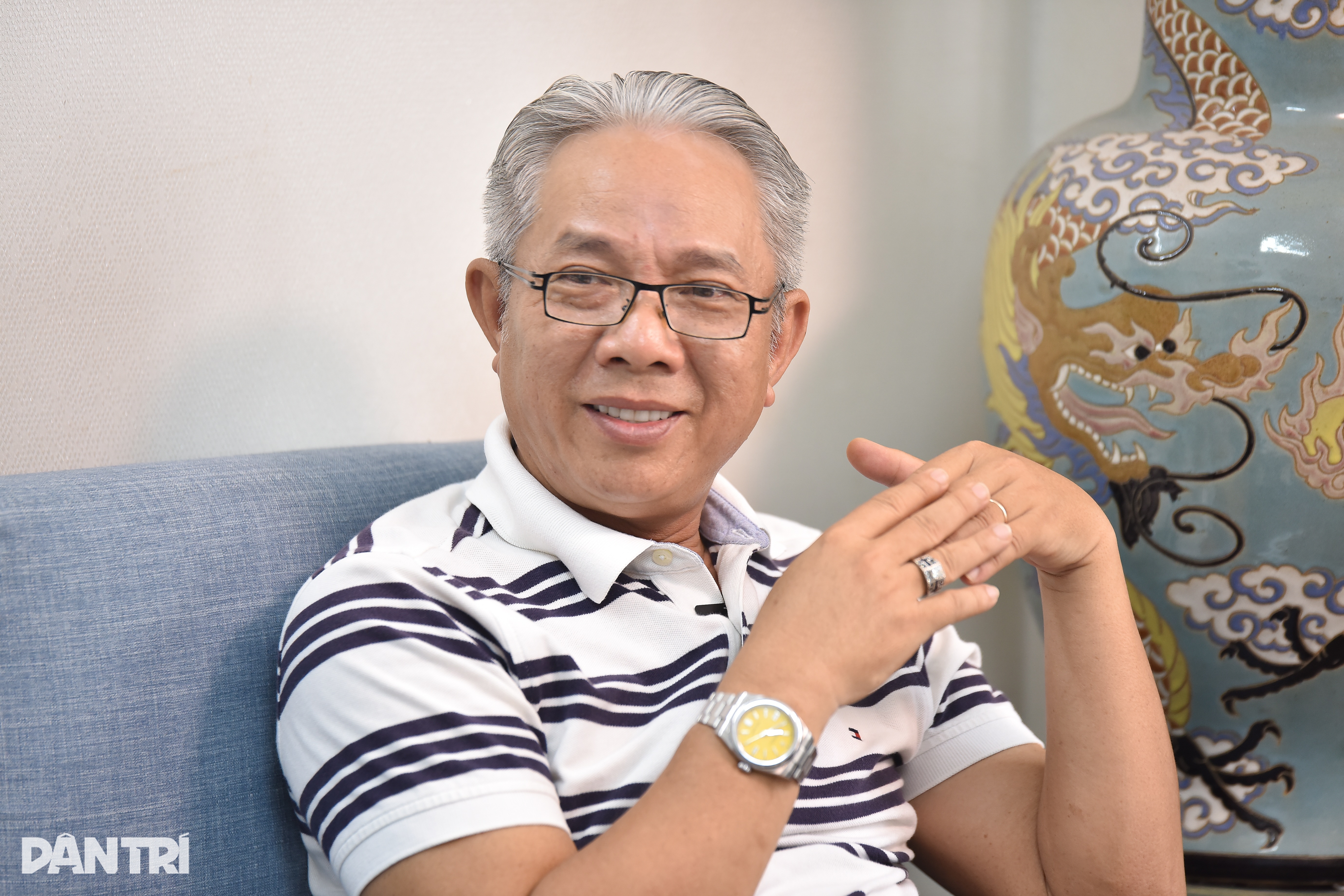 Ut Luc Lam Trung Dan mengungkapkan di balik layar Southern Land 26 tahun yang lalu - 1 Út Lục Lâm Trung Dân hé lộ hậu trường Đất phương Nam 26 năm trước - 1