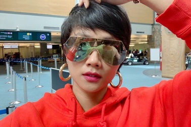 Bị chê Hoa hậu “quê mùa lôm côm” vì dép tổ ong, H’Hen Niê lên tiếng