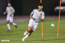 Cầu thủ Lào gốc Việt quyết tâm ghi bàn vào lưới tuyển Việt Nam