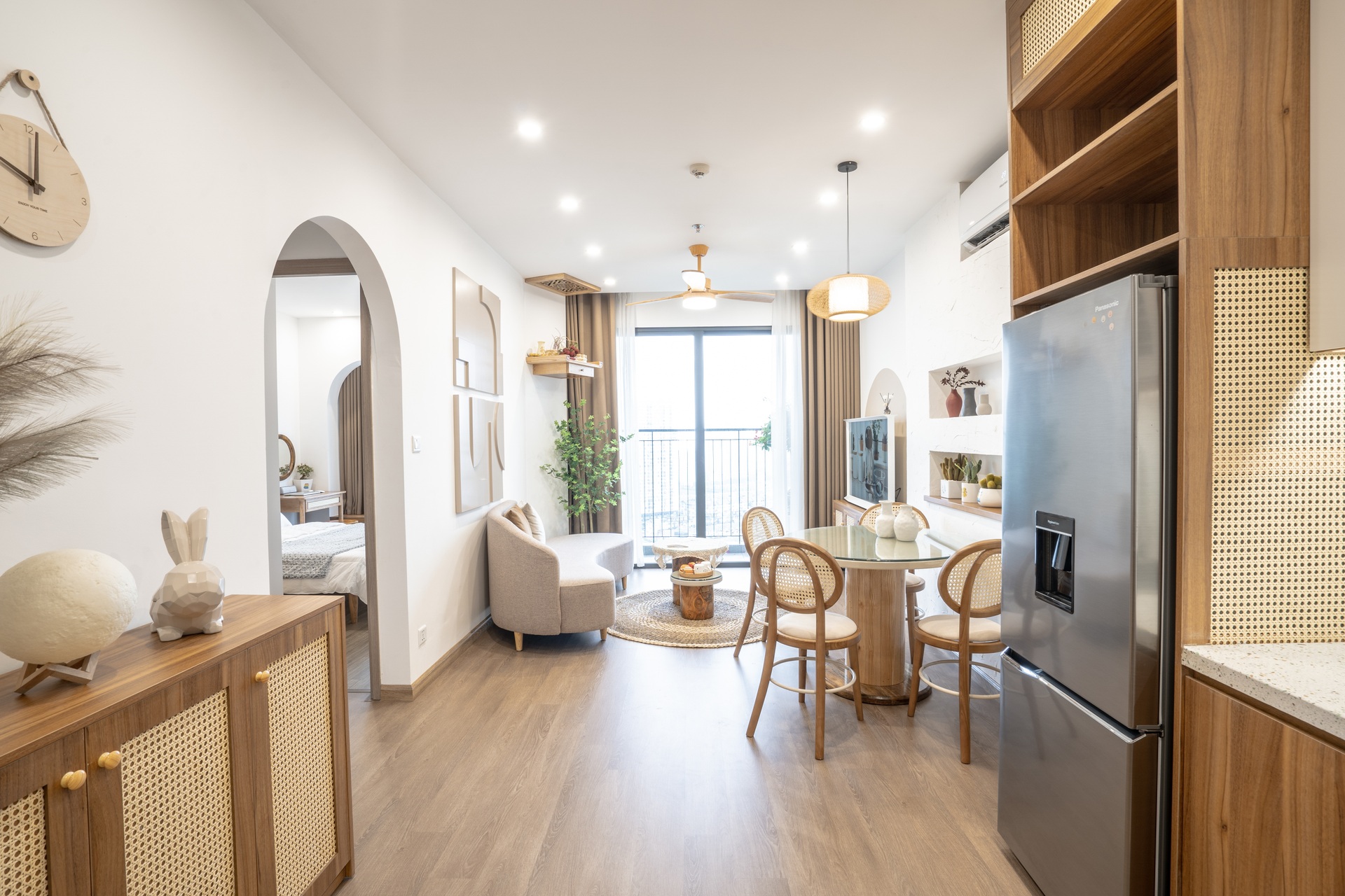 Ngắm căn hộ 54 m2 của cô nàng độc thân: Rộng bất ngờ nhờ mẹo làm nội thất - 1 Ngắm căn hộ 54 m2 của cô nàng độc thân: Rộng bất ngờ nhờ mẹo làm nội thất - 1